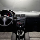 VW - VolksWagen Golf 1.6Mi/ 1.6Mi Gener./Black & Silver 2005 Gasolina-2