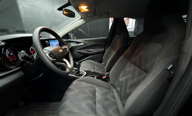 GM - Chevrolet ONIX SEDAN Plus 1.0 12V Mec. 2026 Flex-10