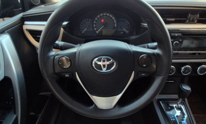 Toyota Corolla GLi 1.8 Aut. 2015-13