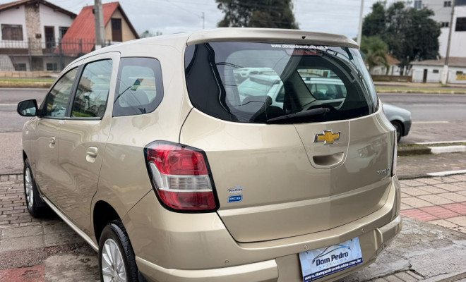 GM - Chevrolet SPIN LT 1.8 8V Econo.Flex 5p Mec. 2013 Flex-4