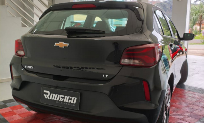 GM - Chevrolet ONIX HATCH LT 1.0 12V Flex 5p Mec. 2025 Flex-1