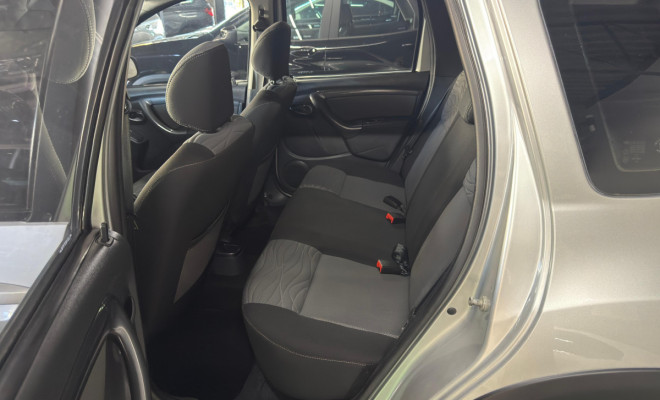 Renault DUSTER TECHROAD 4X4 2.0 16V Mec. 2014 Flex-7