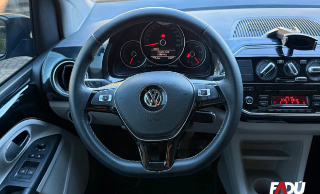 VW - VolksWagen up! high 1.0 TSI Total Flex 12V 5p 2018 Flex-4