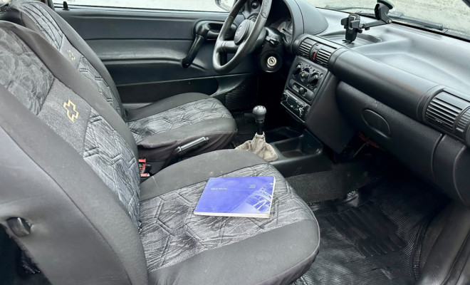 GM Corsa Wind 1.0 MPFI - 2000-4