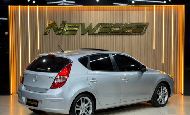 Hyundai i30 2.0 16V 145cv 5p Aut. 2011 Gasolina-0
