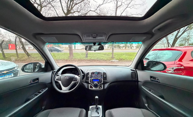 Hyundai i30 2.0 16V 145cv 5p Aut. 2011 Gasolina-5