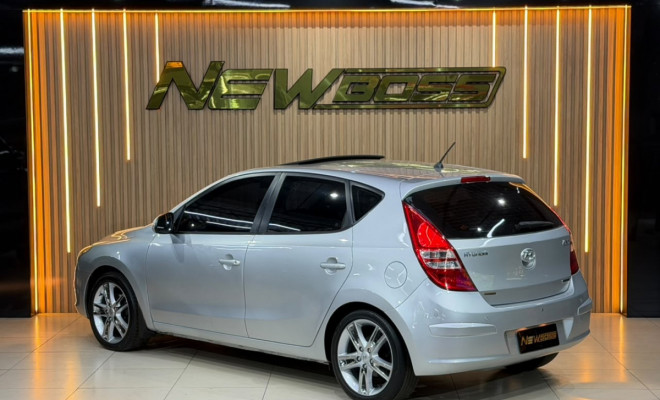 Hyundai i30 2.0 16V 145cv 5p Aut. 2011 Gasolina-2