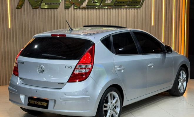 Hyundai i30 2.0 16V 145cv 5p Aut. 2011 Gasolina-4