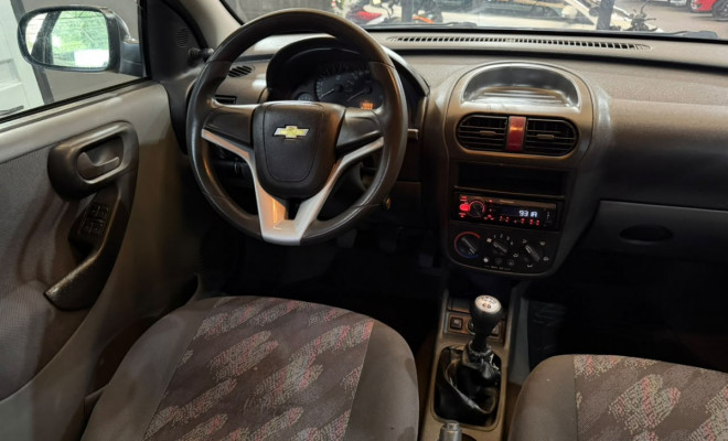 GM - Chevrolet Corsa Hatchback 1.8 MPFI 8V 102cv 5p 2002 Gasolina-6