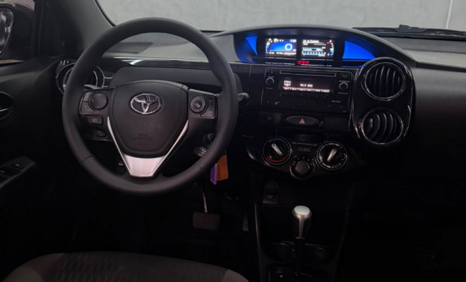 Toyota ETIOS XS 1.5 Flex 16V 5p Aut. 2018 Flex-15