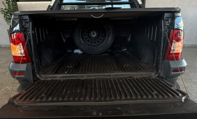 Fiat Strada Adventure1.8/ 1.8 LOCKER Flex CD 2010 Flex-36