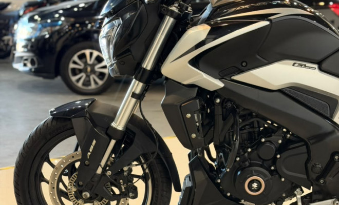 BAJAJ DOMINAR 250 2025 Gasolina-3