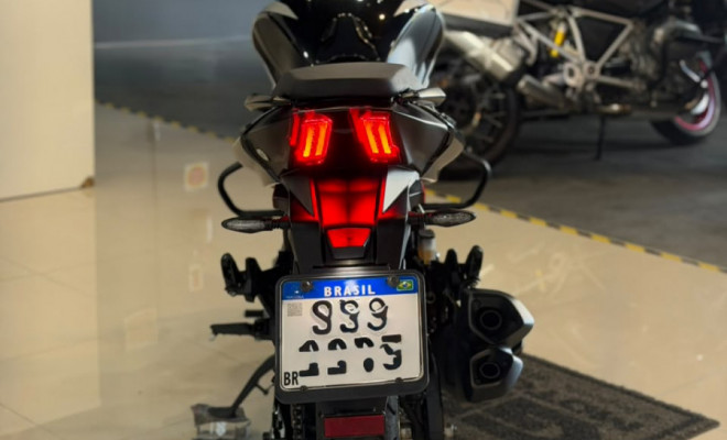 BAJAJ DOMINAR 250 2025 Gasolina-5