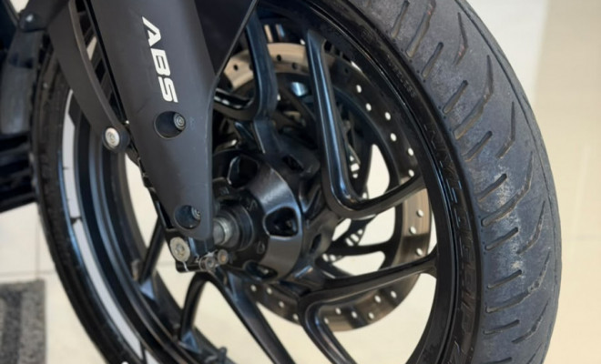 BAJAJ DOMINAR 250 2025 Gasolina-12