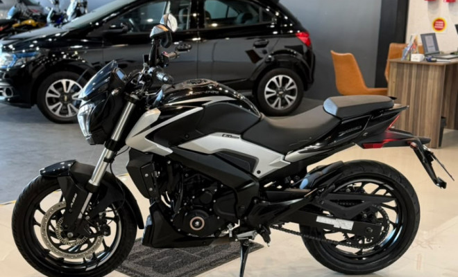 BAJAJ DOMINAR 250 2025 Gasolina-1