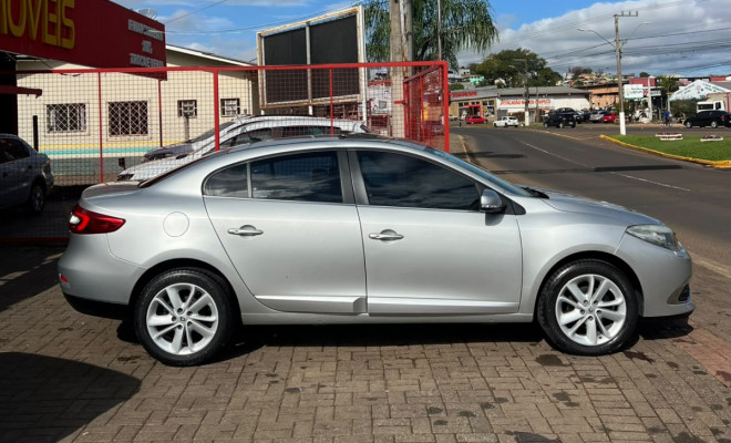 Renault FLUENCE Sed. Dynamique 2.0 16V FLEX Aut. 2016 Flex-4