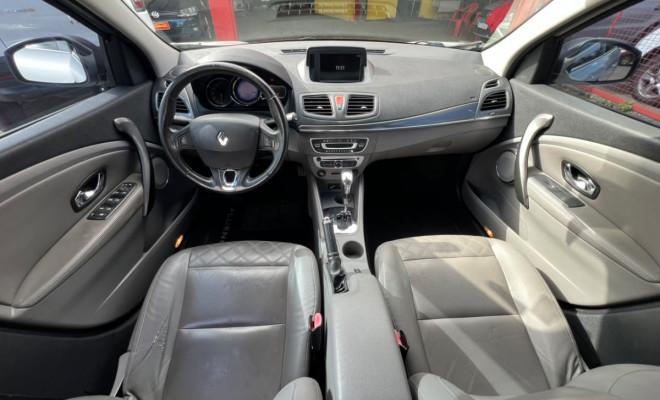 Renault FLUENCE Sed. Dynamique 2.0 16V FLEX Aut. 2016 Flex-7