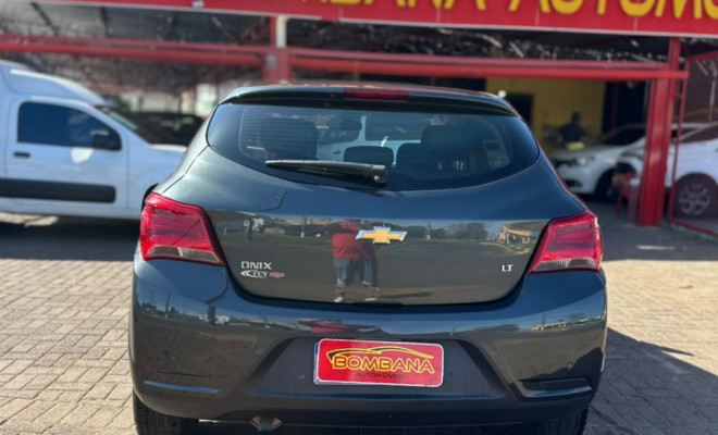 GM - Chevrolet ONIX HATCH LT 1.0 8V FlexPower 5p Mec. 2019 Flex-2