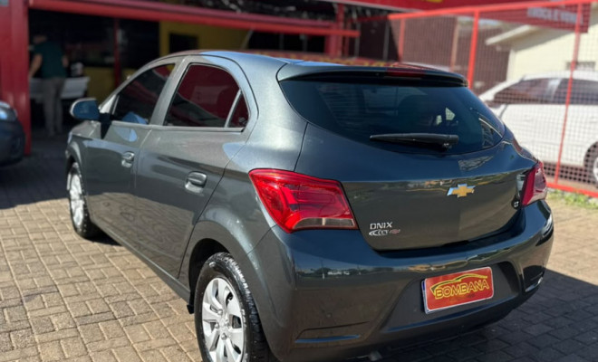 GM - Chevrolet ONIX HATCH LT 1.0 8V FlexPower 5p Mec. 2019 Flex-1