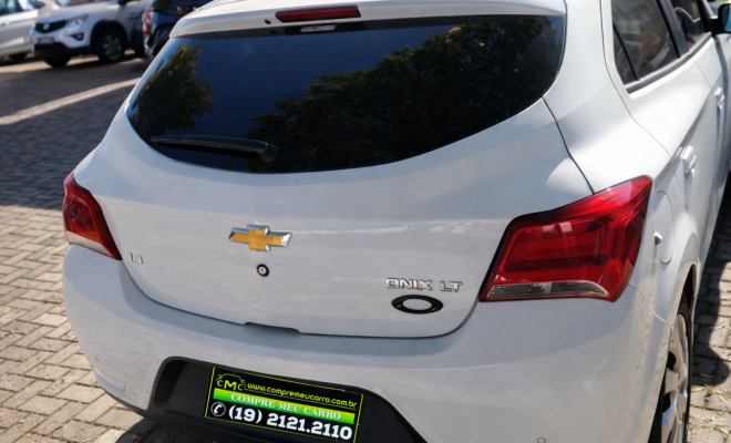 GM - Chevrolet ONIX HATCH LT 1.4 8V FlexPower 5p Mec. 2017 Flex-1