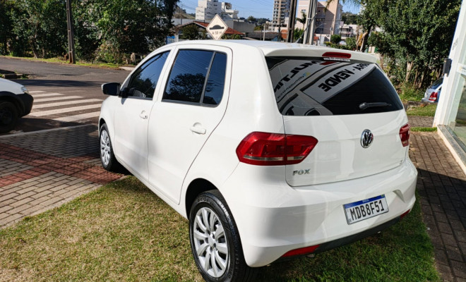 VW - VolksWagen Fox Trendline 1.0 Flex 8V 5p 2015 Flex-8