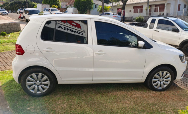 VW - VolksWagen Fox Trendline 1.0 Flex 8V 5p 2015 Flex-3