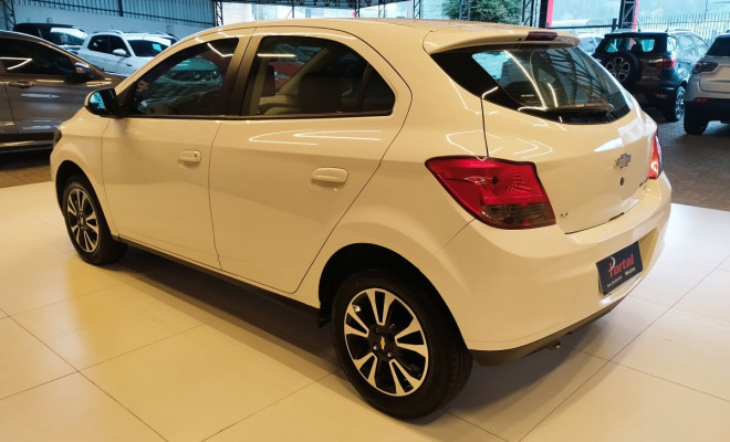 GM - Chevrolet ONIX HATCH LTZ 1.4 8V FlexPower 5p Mec. 2014 Flex-3
