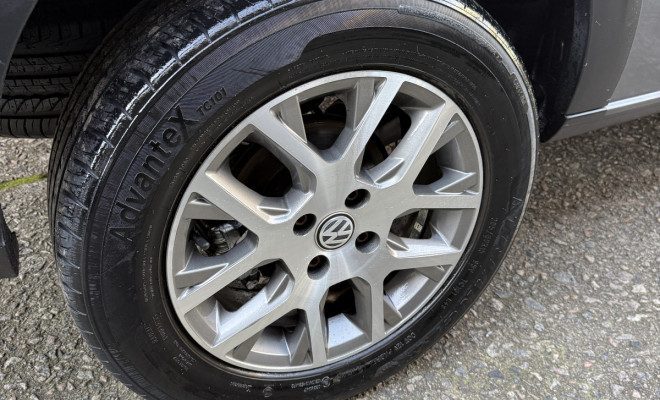 VW Saveiro CS Trendline 1.6 T.Flex 8V 2017-8