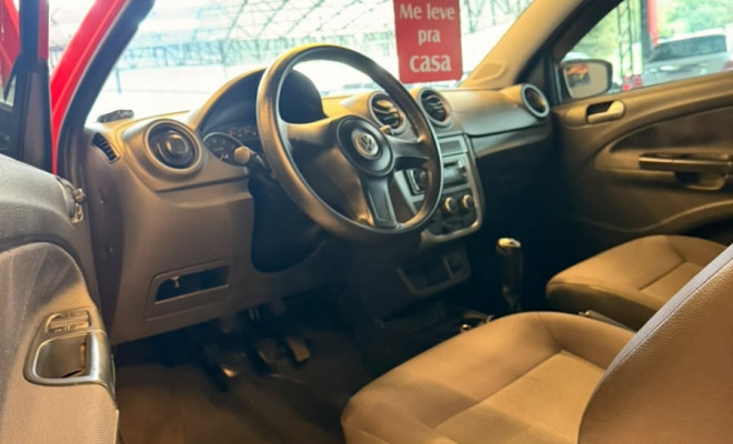 VW - VolksWagen Saveiro 1.6 Mi Total Flex 8V CE 2012 Flex PNEUS/SEMI NOVOS-2