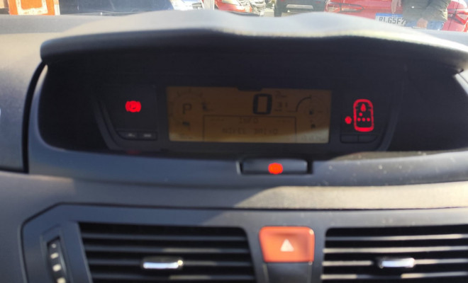 Citroën Grand C4 Picasso 2.0 16V 143cv Aut 2012 Flex-7