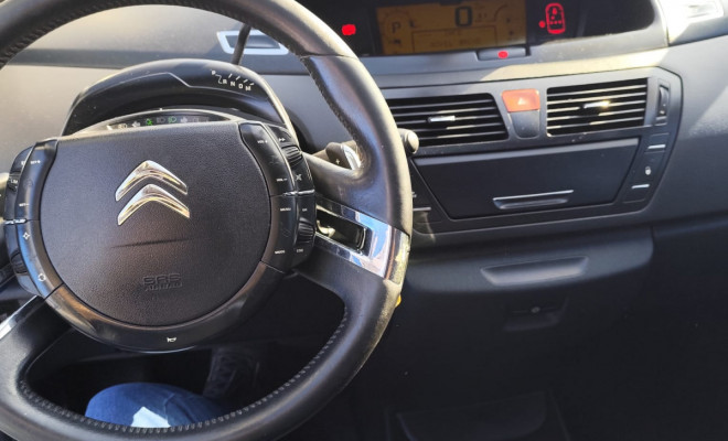 Citroën Grand C4 Picasso 2.0 16V 143cv Aut 2012 Flex-6
