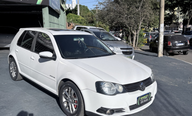 VW - VolksWagen Golf Sportline 1.6 Mi Total Flex 8V 4p 2011 Flex-0