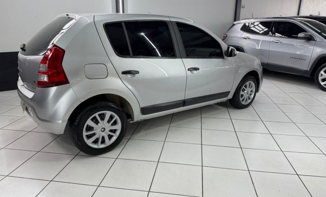 Renault SANDERO Expression Hi-Flex 1.6 8V 5p 2013 Flex-11