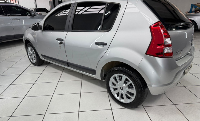 Renault SANDERO Expression Hi-Flex 1.6 8V 5p 2013 Flex-7