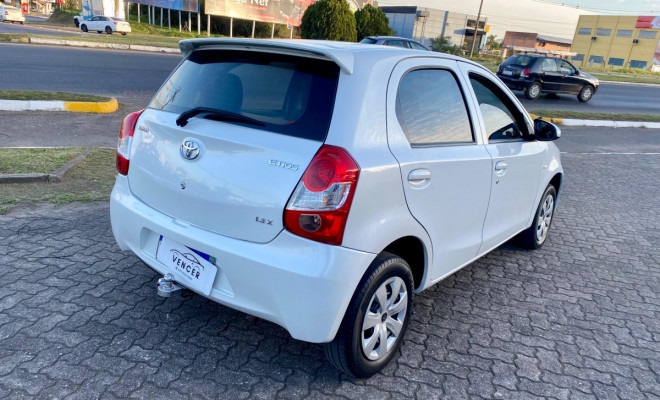 Toyota ETIOS X 1.3 -  2015-3