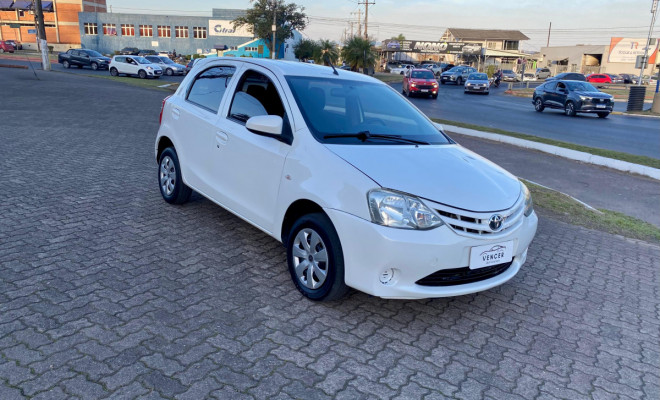 Toyota ETIOS X 1.3 -  2015-0