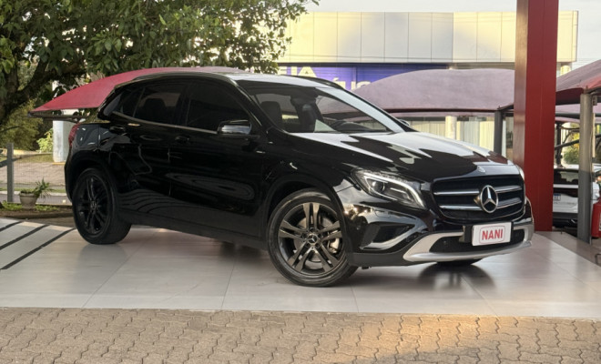 Mercedes-Benz GLA 250 Vision 2.0 TB 16V 211cv Aut. 2015 Gasolina-1