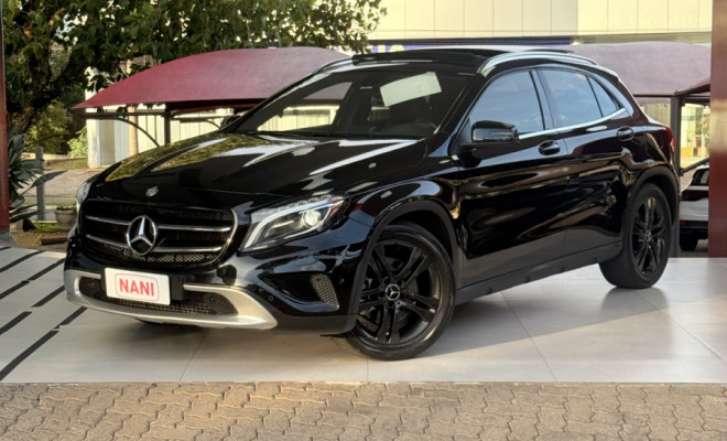 Mercedes-Benz GLA 250 Vision 2.0 TB 16V 211cv Aut. 2015 Gasolina