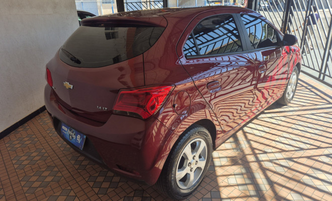 GM - Chevrolet ONIX HATCH LT 1.4 8V FlexPower 5p Mec. 2019 Flex-3