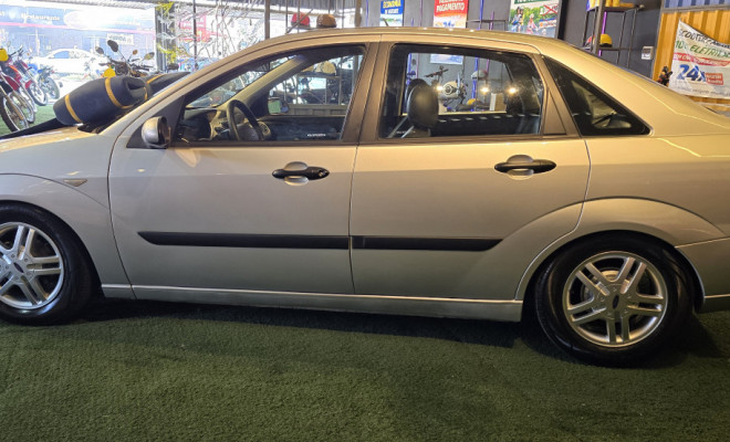 Ford Focus Sedan 2.0 16V/2.0 16V Flex 4p Aut. 2005 Flex-7