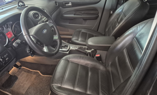 Ford Focus Ghia Sed. 2.0 16V/2.0 16V Flex Aut 2009 Flex-6