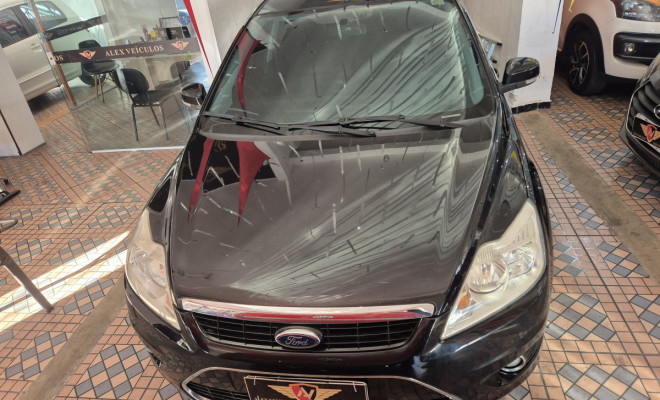 Ford Focus Ghia Sed. 2.0 16V/2.0 16V Flex Aut 2009 Flex