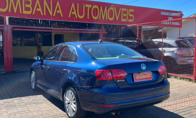 VW - VolksWagen JETTA Highline 2.0 TSI 16V 4p Tiptronic 2012 Flex-1