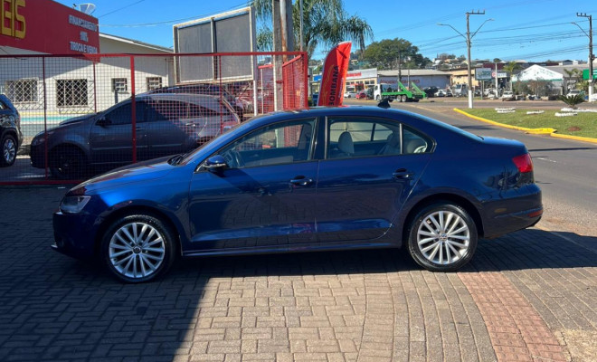 VW - VolksWagen JETTA Highline 2.0 TSI 16V 4p Tiptronic 2012 Flex-0
