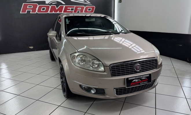 Fiat LINEA ESSENCE Dualogic 1.8 Flex 16V 4p 2013 Flex-10