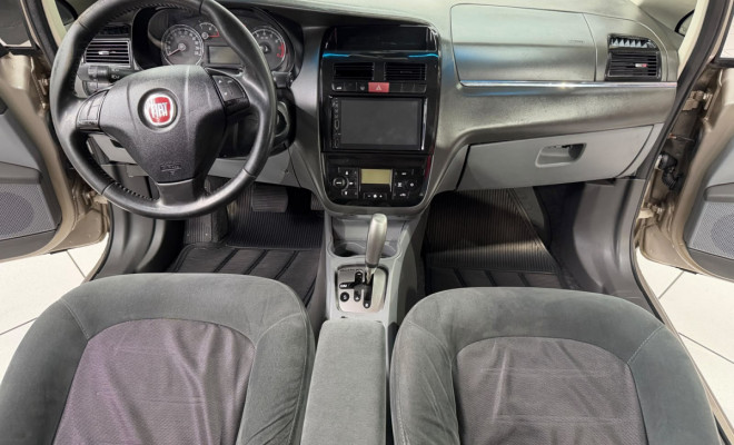 Fiat LINEA ESSENCE Dualogic 1.8 Flex 16V 4p 2013 Flex-6