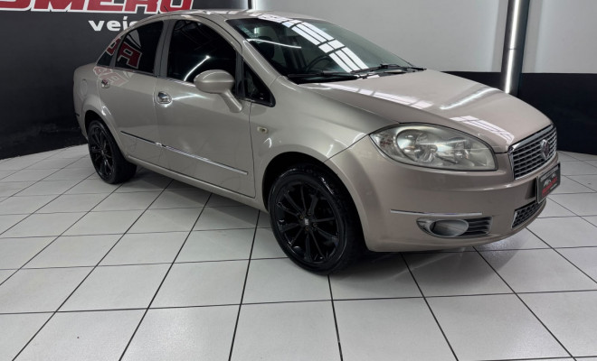 Fiat LINEA ESSENCE Dualogic 1.8 Flex 16V 4p 2013 Flex-20