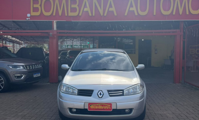 Renault Megane Sedan Dynamique 2.0 16V Aut. 2010 Flex-6