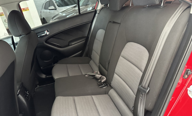 Kia Motors Cerato 1.6 Aut 2016-10