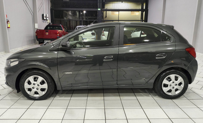 GM - Chevrolet ONIX HATCH LT 1.4 8V FlexPower 5p Aut. 2018 Flex-2